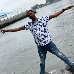 Meet your Posher, Fredlin